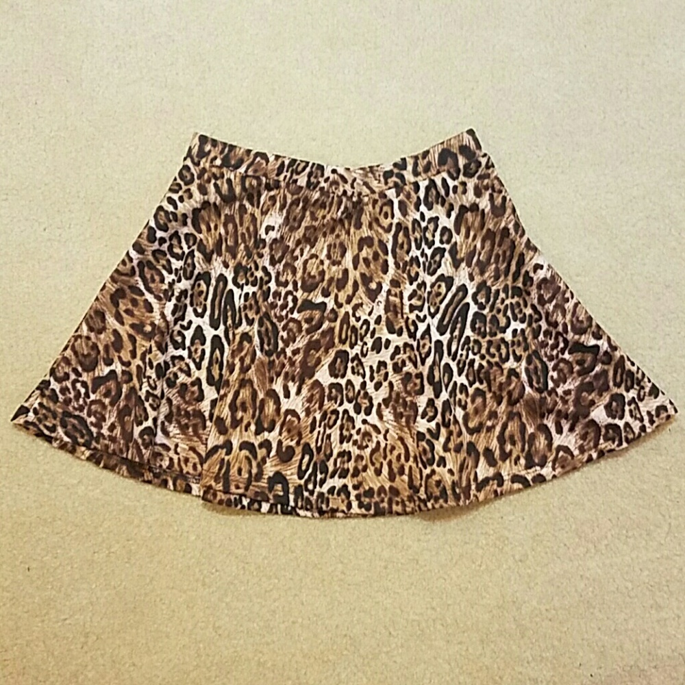 MUST GO! Leopard Print Mini Skater Skirt